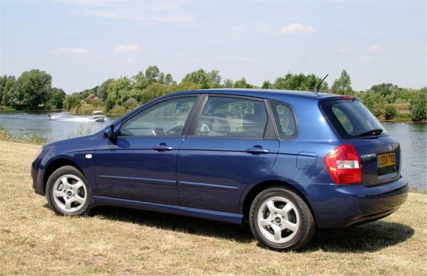 Kia Cerato 2005 хэтчбек