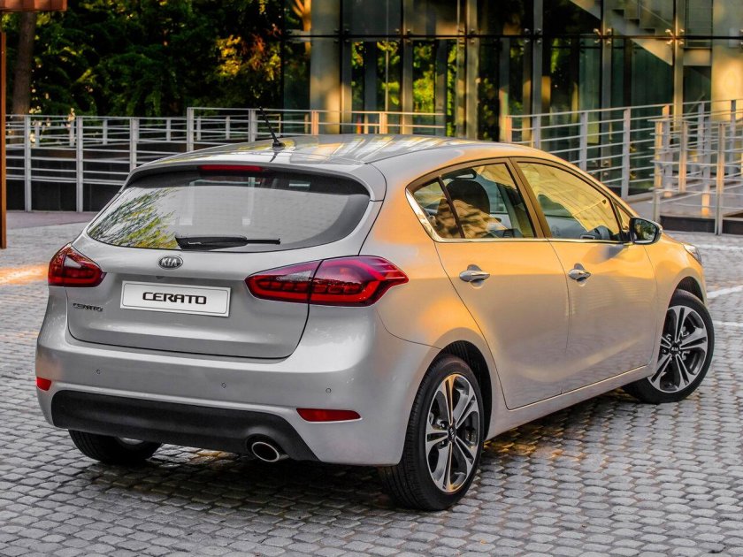 Kia Cerato хэтчбек 2021