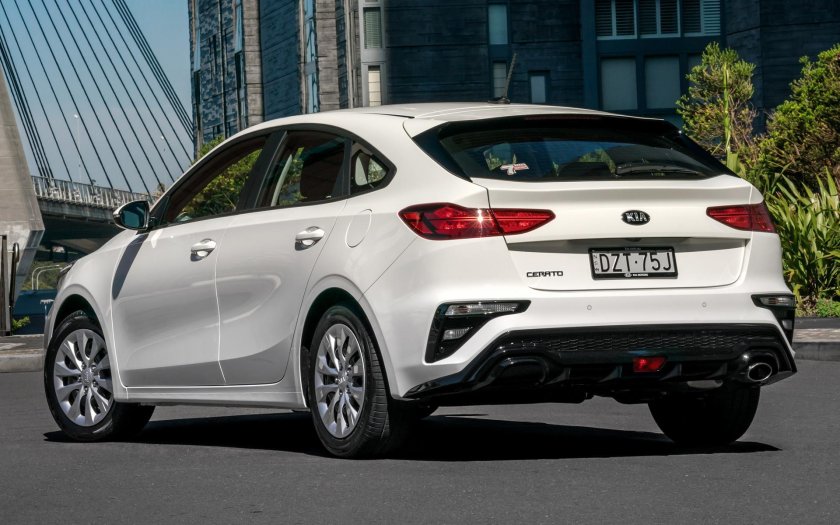 Kia Cerato хэтчбек 2021