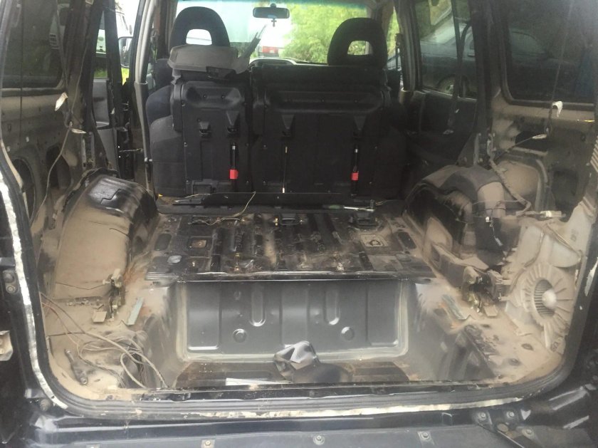 Mitsubishi Pajero 4 Размеры багажника