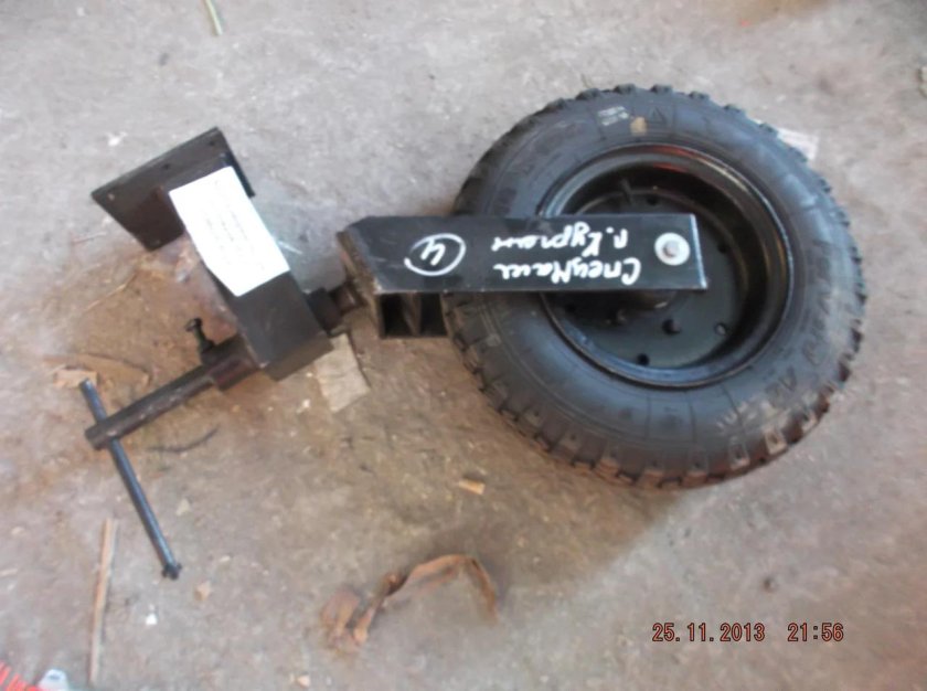 Колесо опорное со стойкой МТЗ, ВТЗ (5.00х10) УМДУ-80/82.02.06.000сб