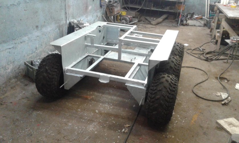 Шестиколесный мини вездеход