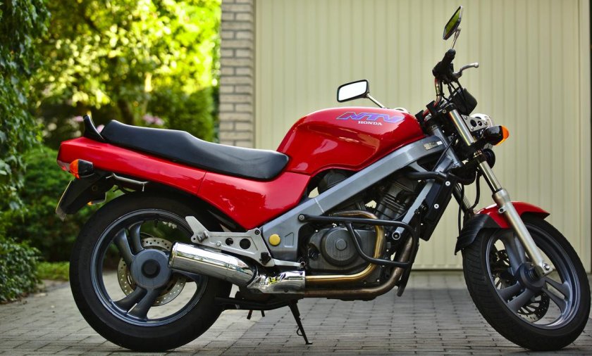 Хонда NTV 650 Revere