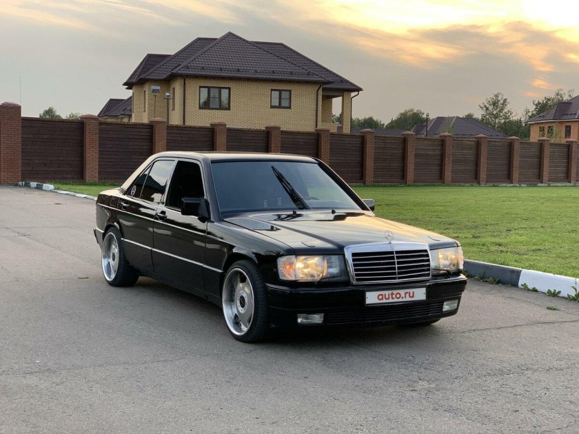 Мерседес 190е