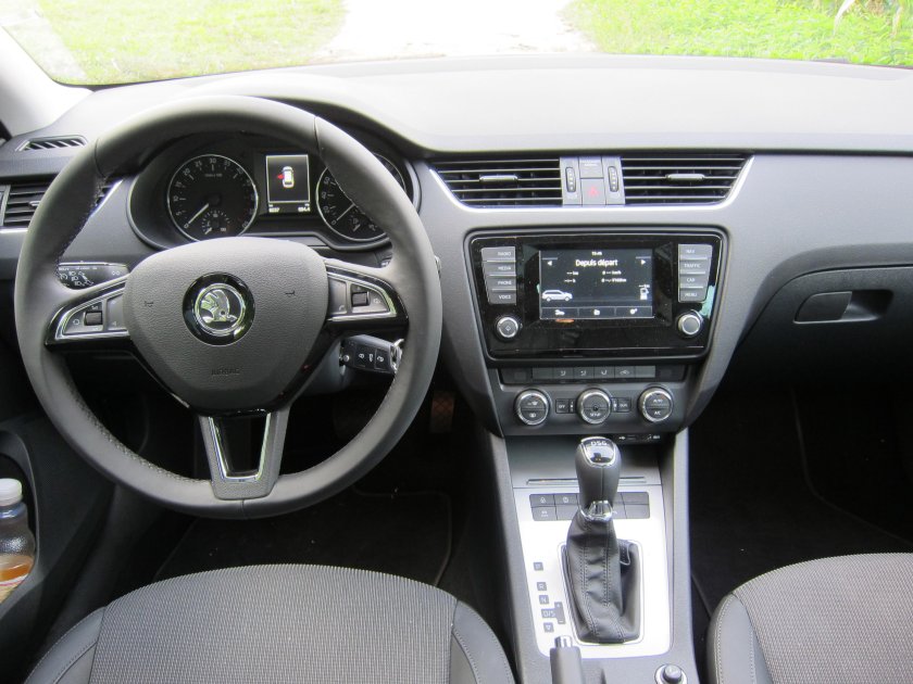 Шкода Октавия 2015 1.6 автомат