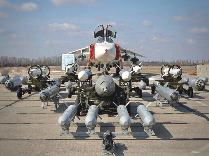 Фронтовой бомбардировщик Су-24м