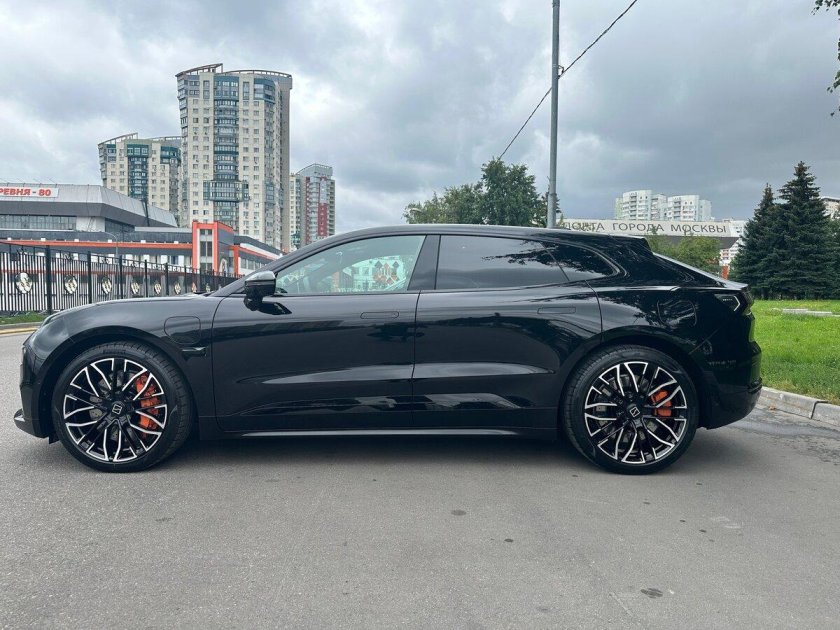 Zeekr 001 черный