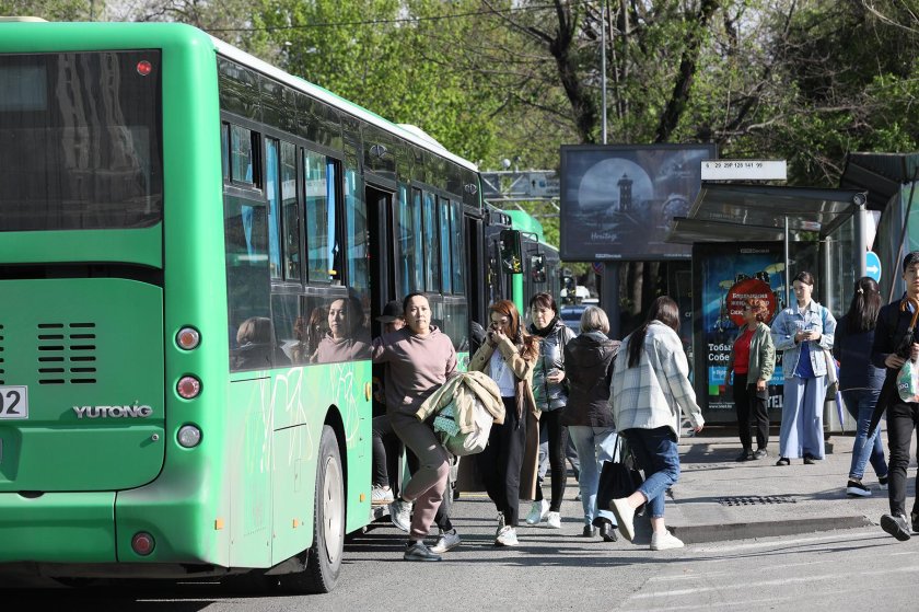 Автобус в городе
