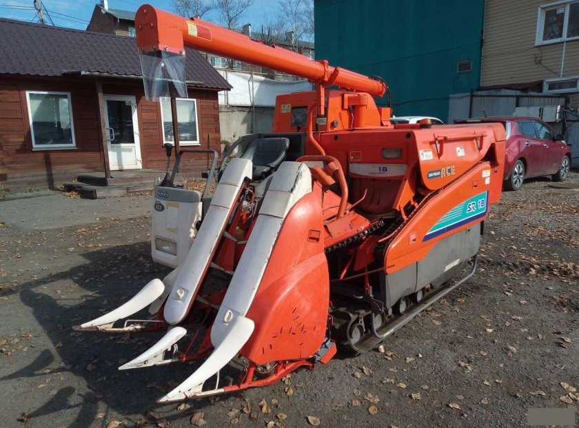 Комбайн Кубота зерноуборочный sr35владивосток