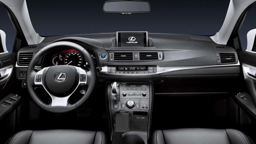 Lexus ct200h 2011