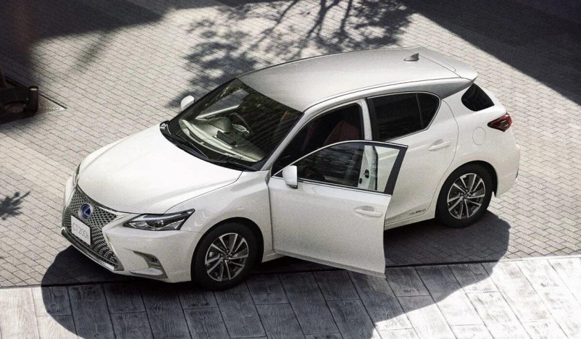 Лексус универсал ct200