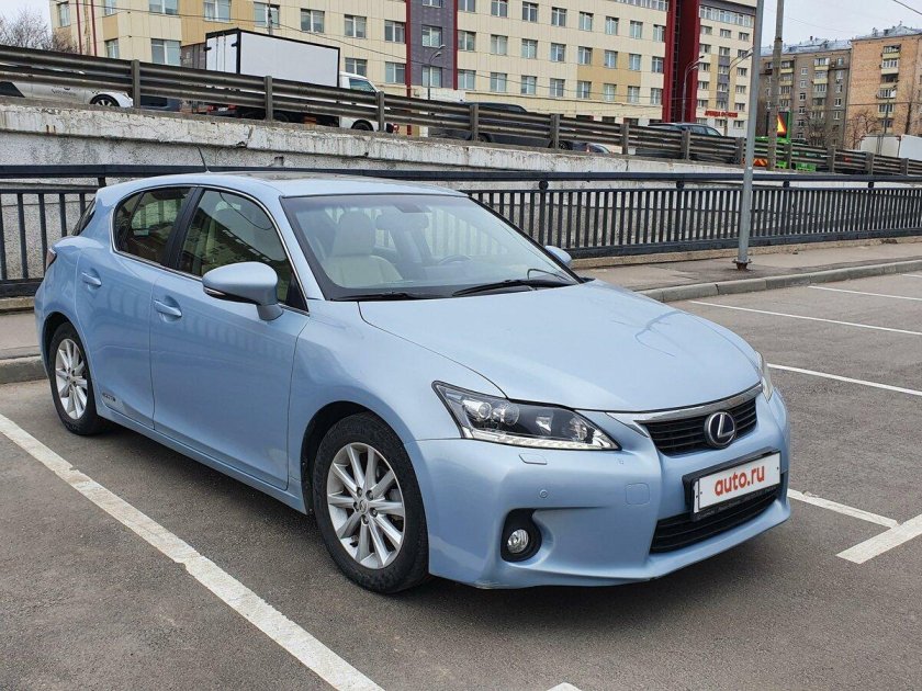 Лексус ст в разных цветах