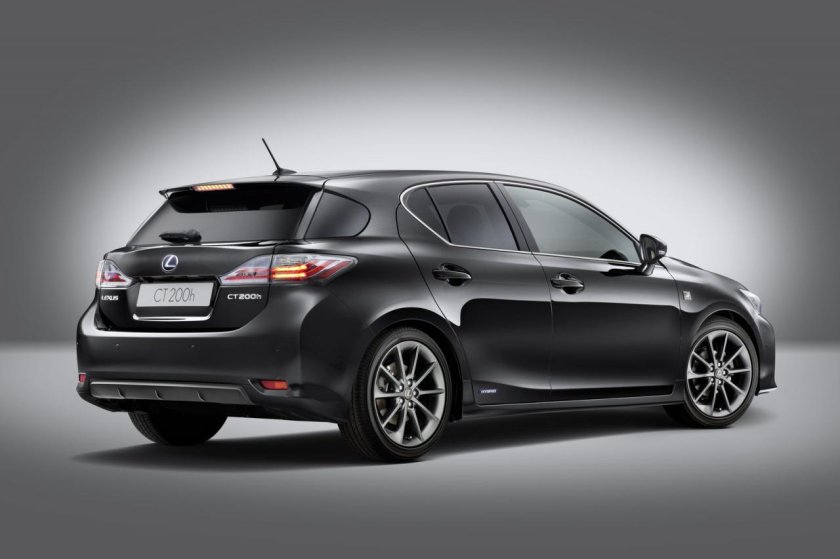 Lexus ct200h 2014