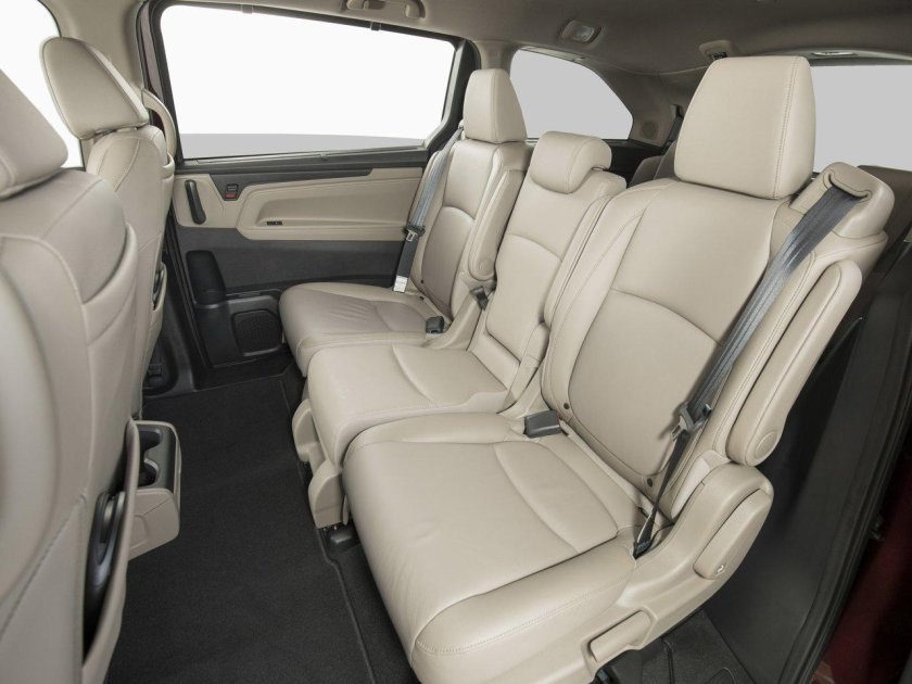 Хонда Одиссей 2008 салон сзади