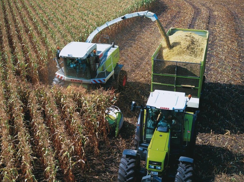 Комбайн для уборки кукурузы на силос