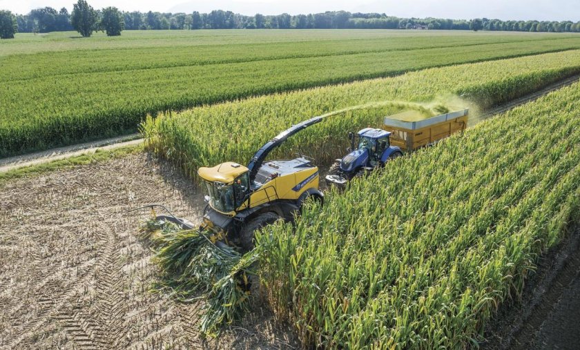 Комбайн зерновой силосный Нью