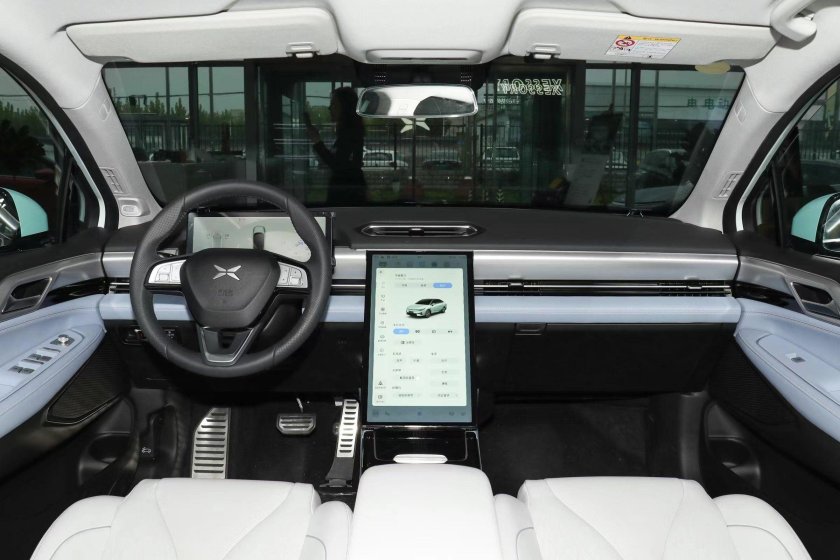 Китайский электромобиль xpeng g3