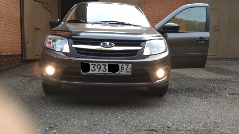 Противотуманки Лада Гранта лифтбек 2014