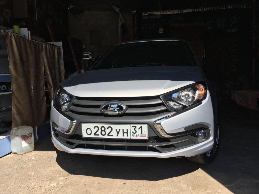 Замена задней туманки Гранта лифтбек драйв