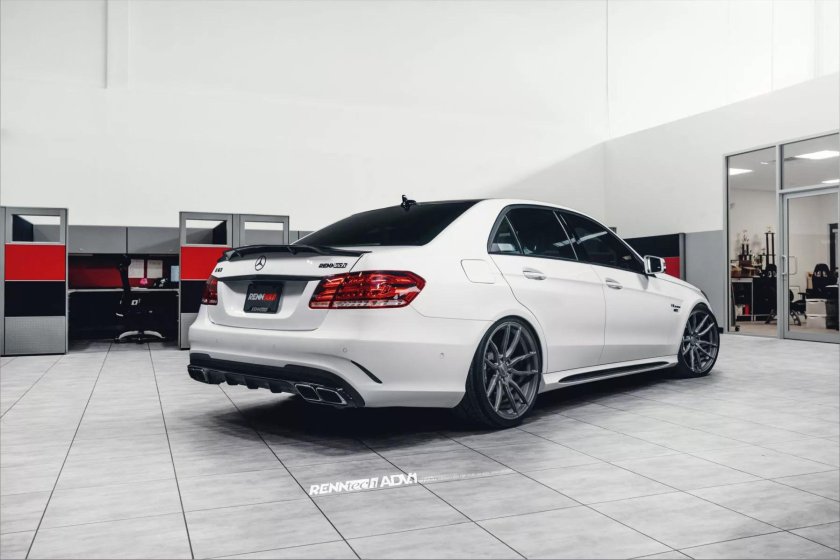 Мерседес е63 АМГ