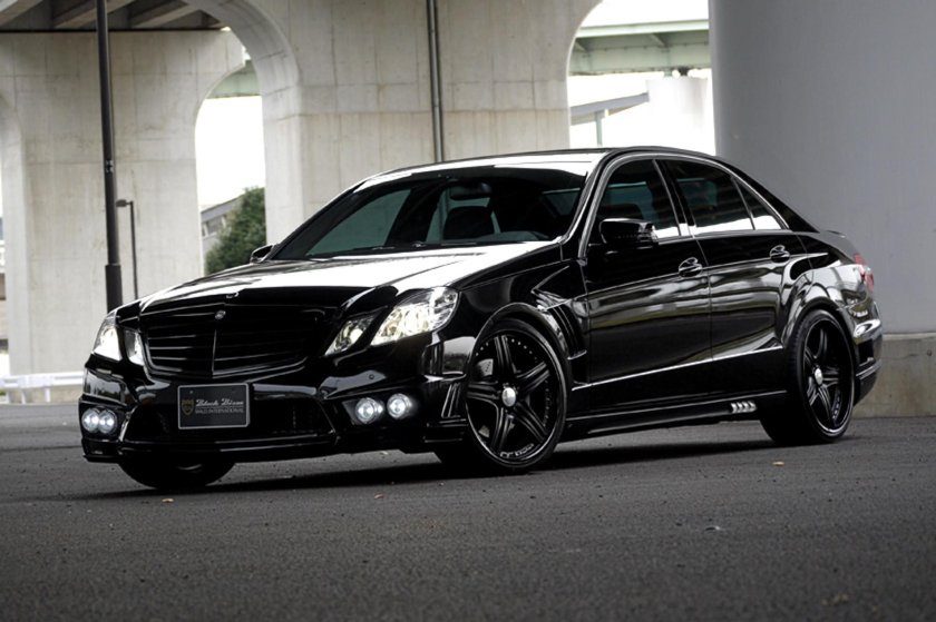 Mercedes Benz w212 Black
