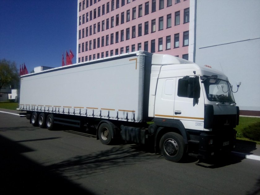 МАЗ 6430 С полуприцепом бортовой