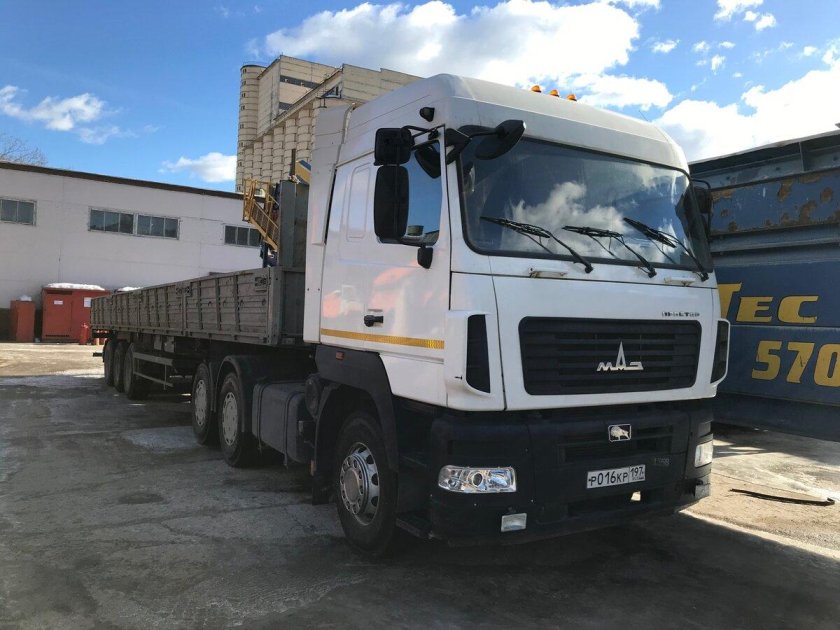 МАЗ 6430 бортовой