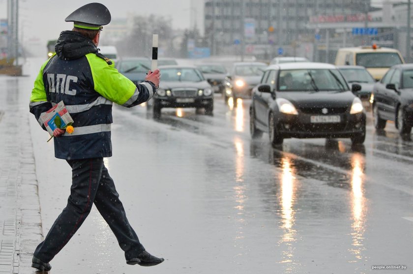 Полицейский ГИБДД