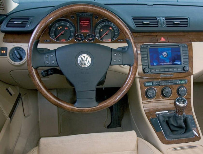 Торпедо Volkswagen Passat b6