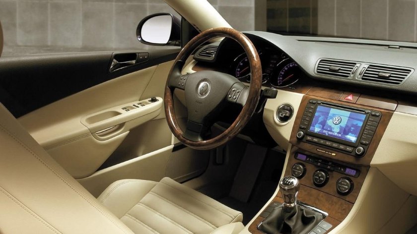 Volkswagen Passat b6 салон