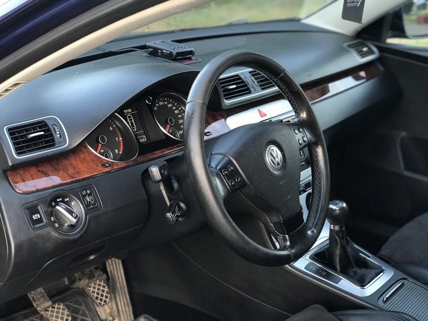 Фольксваген Пассат b6 салон