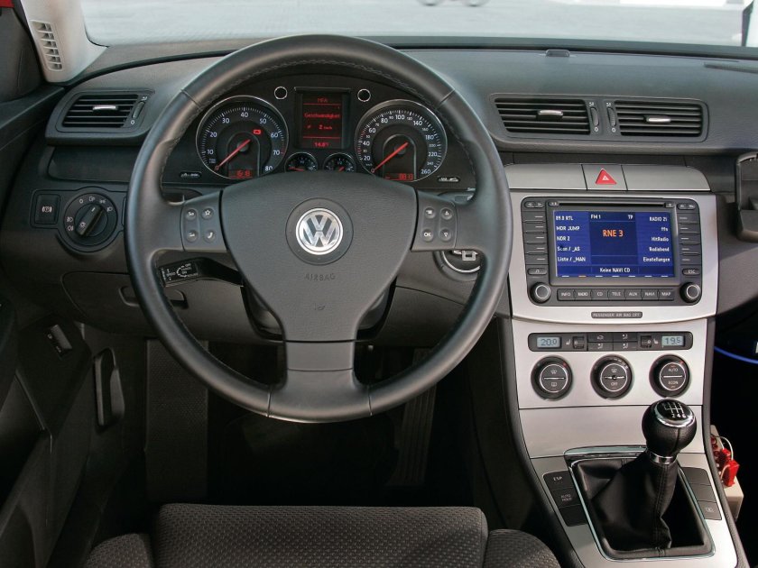 Фольксваген Пассат b6 салон