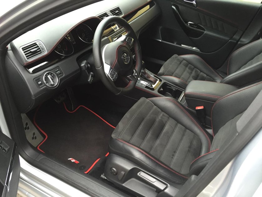 Пассат б6 черный салон