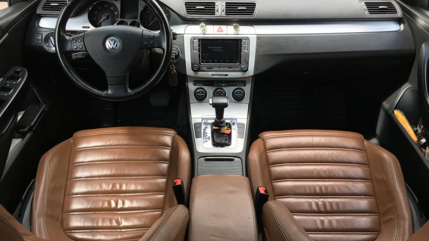 Фольксваген Пассат 2007 года салон