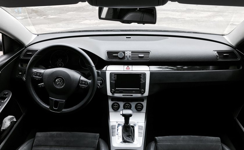 Пассат б6 черный салон