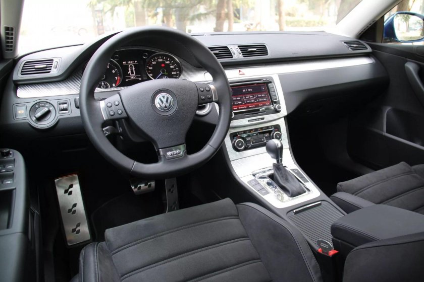 Volkswagen Passat b6 3.2 салон