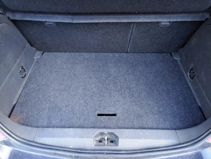 Опель Корса 2007 багажник