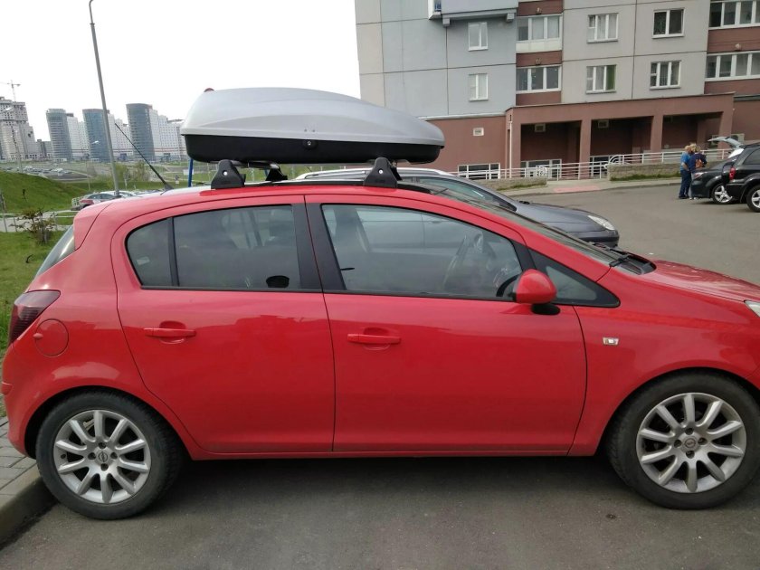 Opel Corsa автобокс