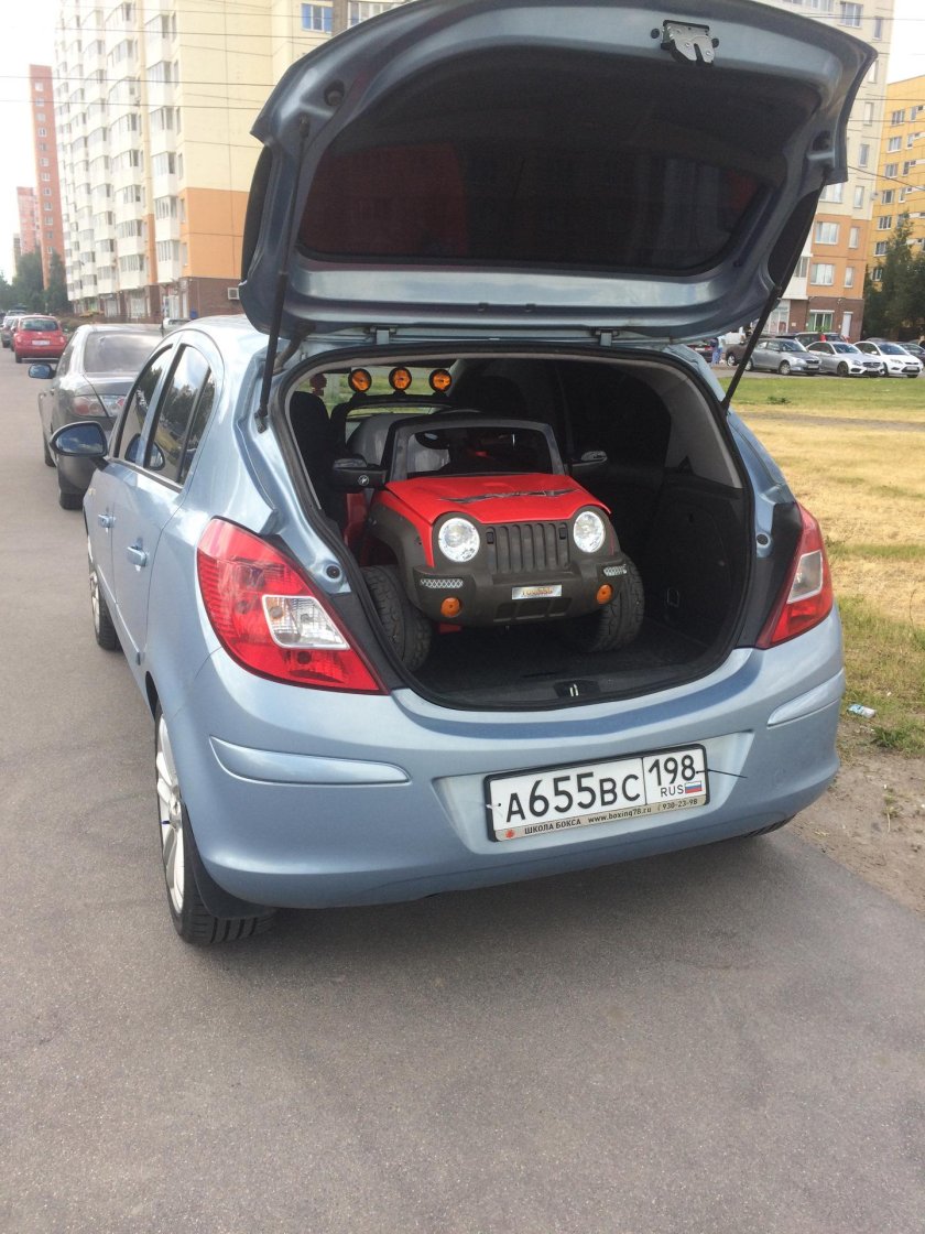 Opel Corsa 2008 багажник