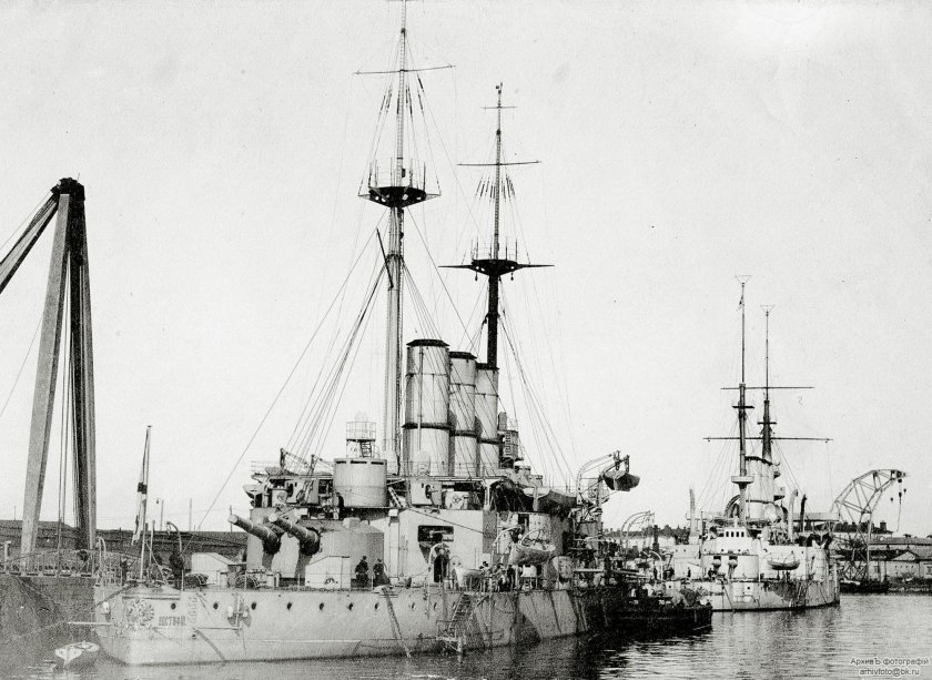 Броненосец Евстафий корабль