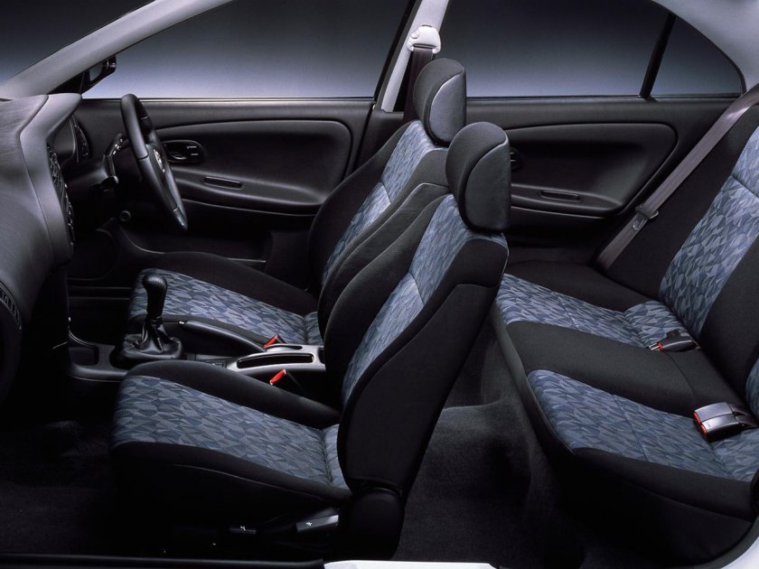 Mitsubishi Lancer Evolution 9 салон