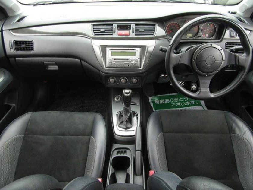 Лансер Эво 9 салон