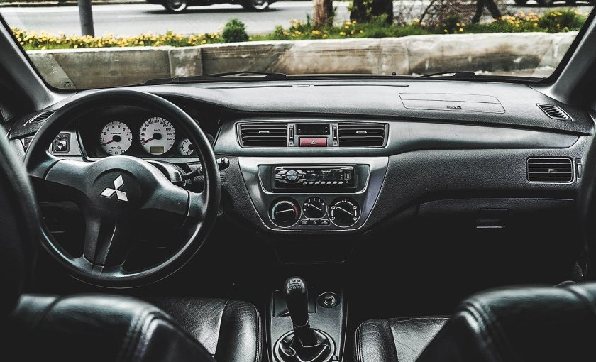 Ланцер 9 салон