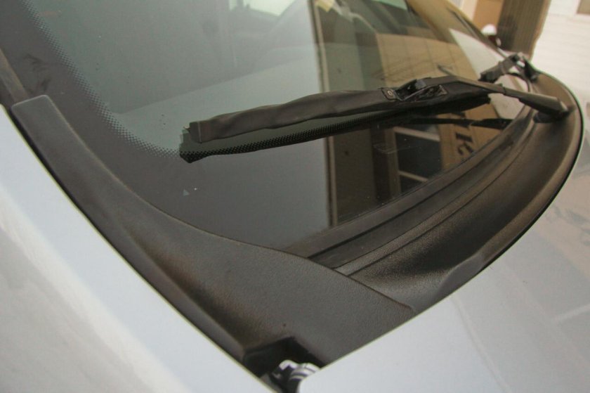 Жабо Лада Ларгус 2012