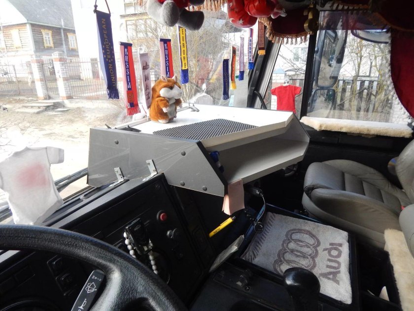 МАЗ 5551 салон