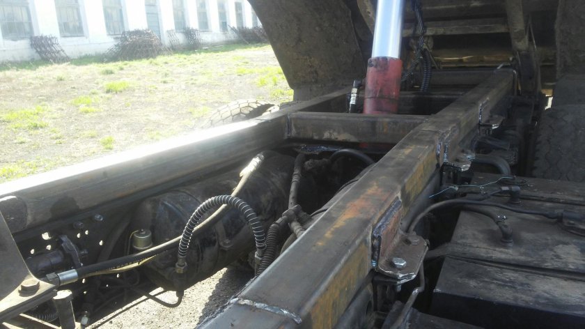 Подрамник кузова МАЗ 5551