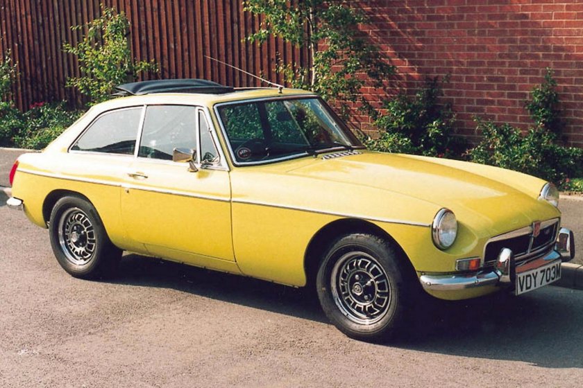 MGB gt v8