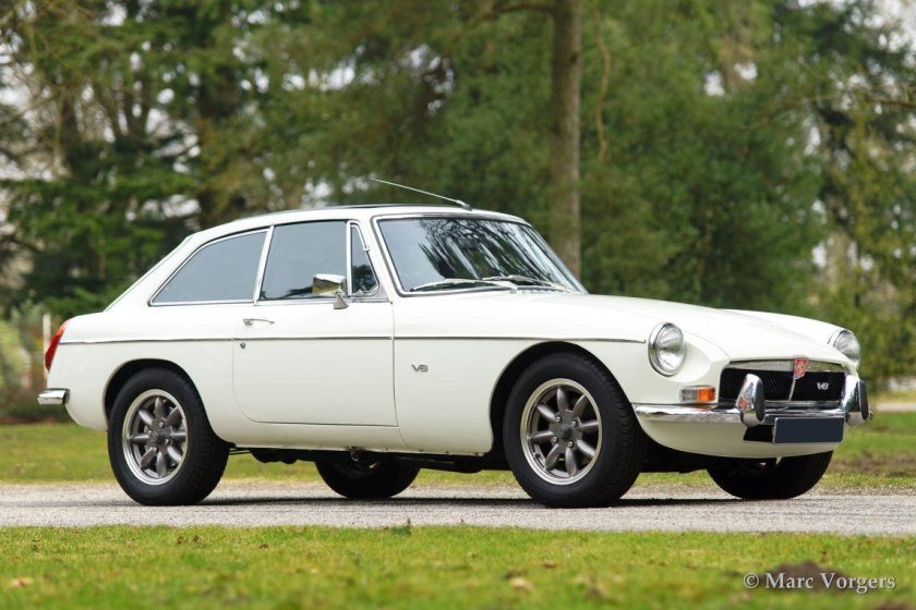 MGB gt v8