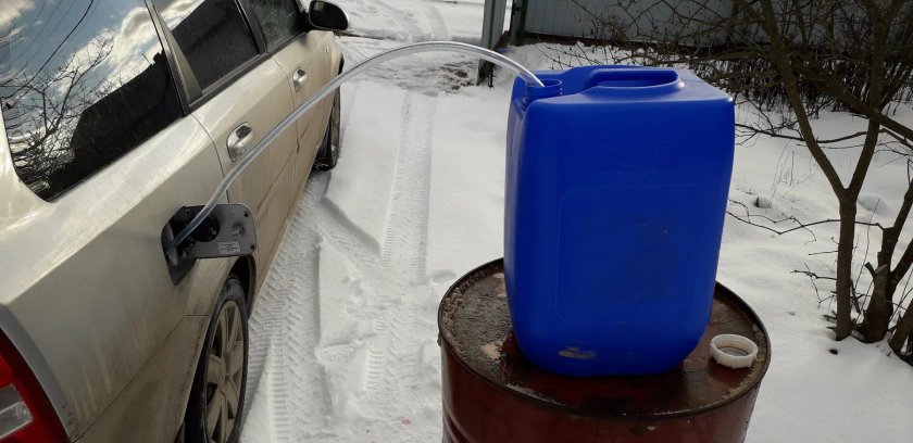 Солярка в канистрах