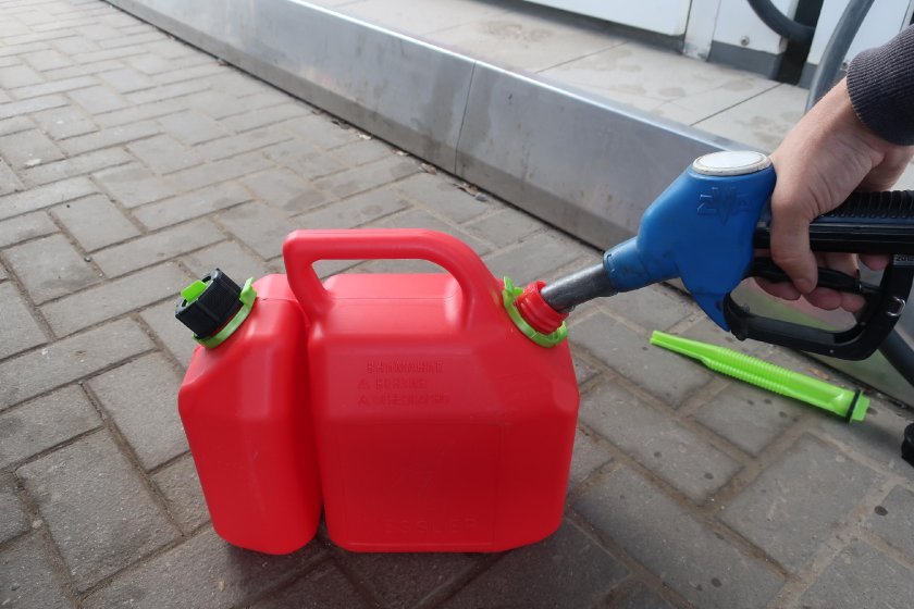 Канистра заправщик